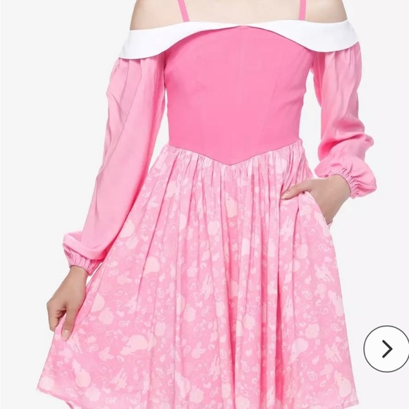 Sleeping Beauty Princess Aurora Dress - Picture 2 of 3